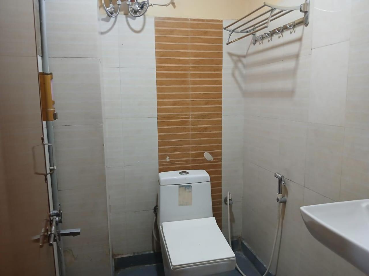 Blossoms Room Hotel Alekhya Residency- Luxury Lollection Hyderabad Luaran gambar