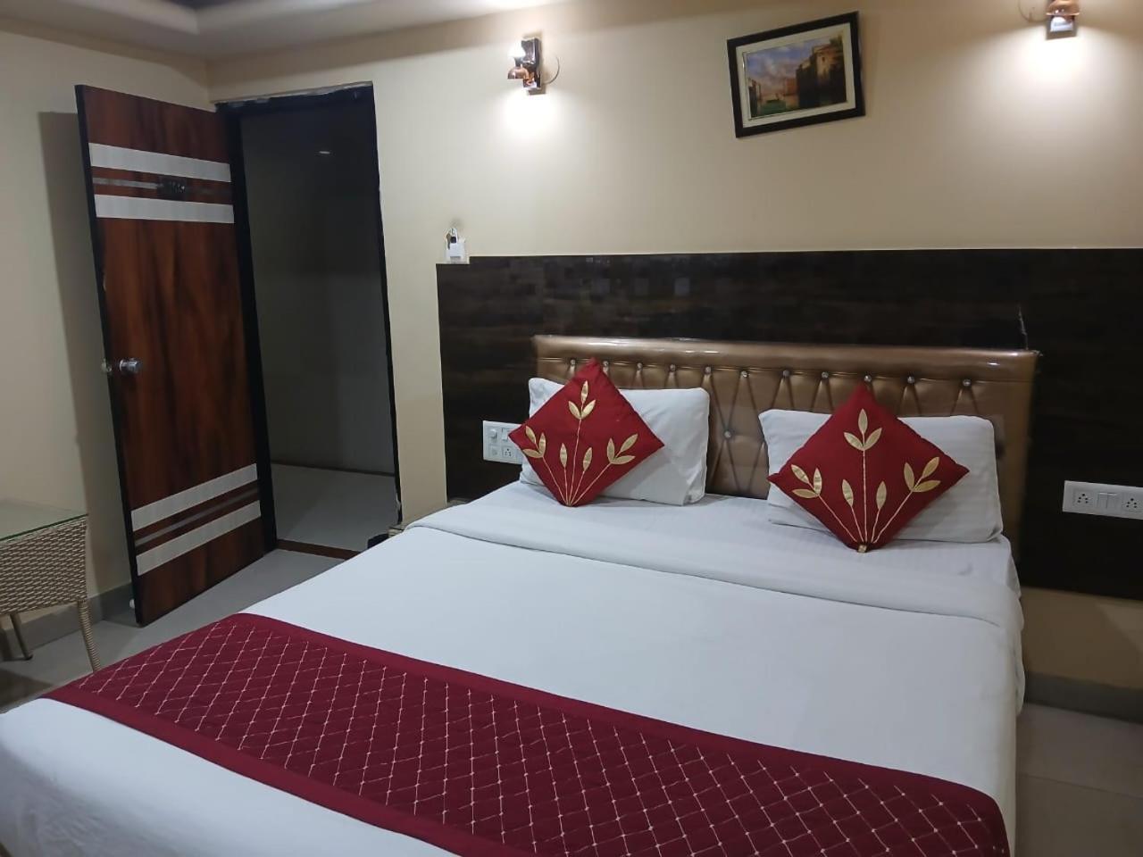 Blossoms Room Hotel Alekhya Residency- Luxury Lollection Hyderabad Luaran gambar